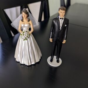 Bride and Groom Wedding Cake Toppers